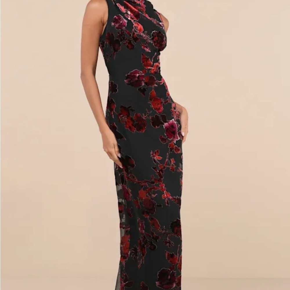 Lulus Composed Glamour Red & Black Burnout Velvet Maxi Dress Size M NWT